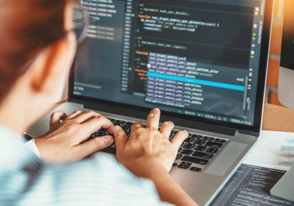 10 High-Paying Remote Jobs for College Students