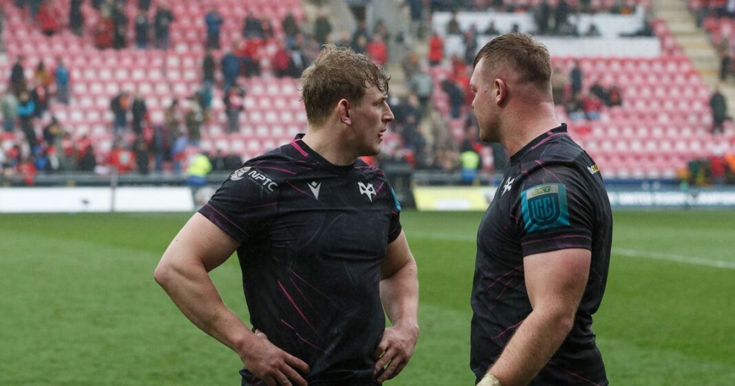 ‘It’s not helping!’ Ospreys coach fronts up to Jac Morgan and Dewi Lake questions