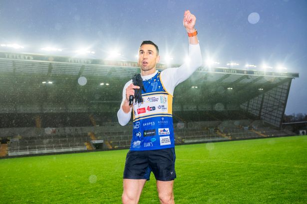Kevin Sinfield barred from getting knighthood amid calls for rule change