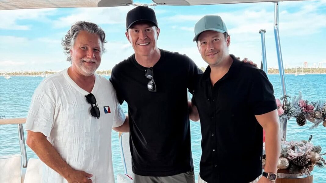 Scott Dixon joins Michael Andretti and Marco Andretti’s yacht outing in IndyCar offseason