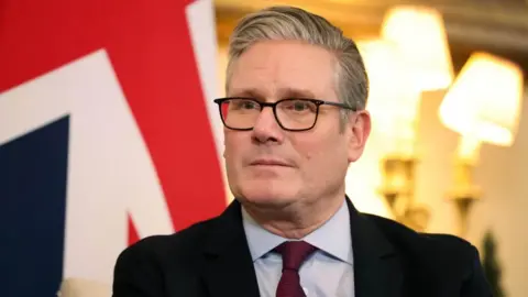 Doctor strike during flu outbreak would be ‘reckless’, says Starmer