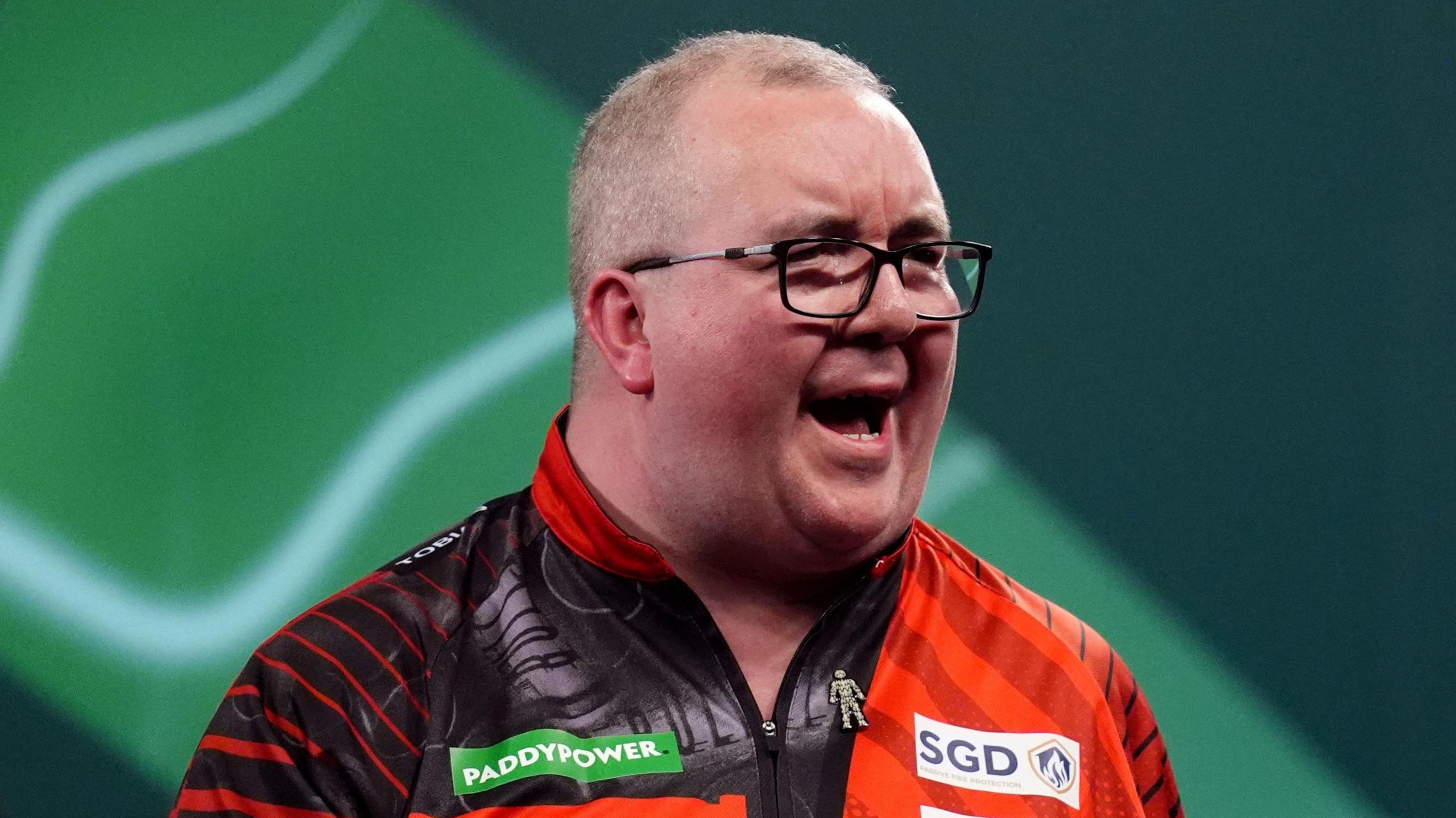 Stephen Bunting shouting in celebration
