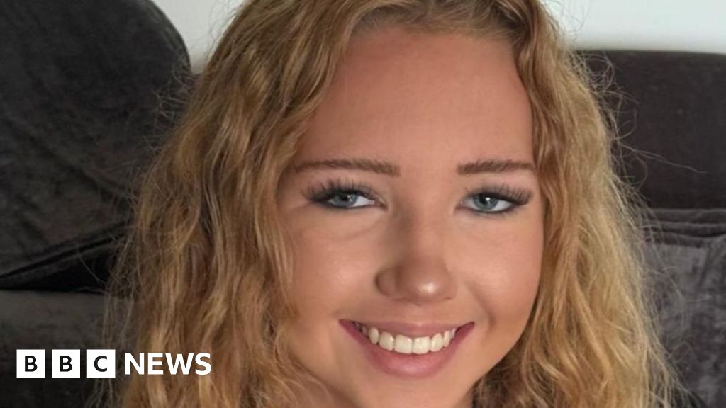 Tributes to 16-year-old who died after London Underground station incident