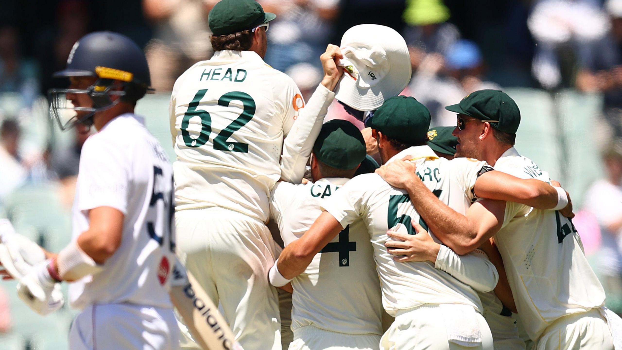 Australia celebrate the moment they won the Ashes