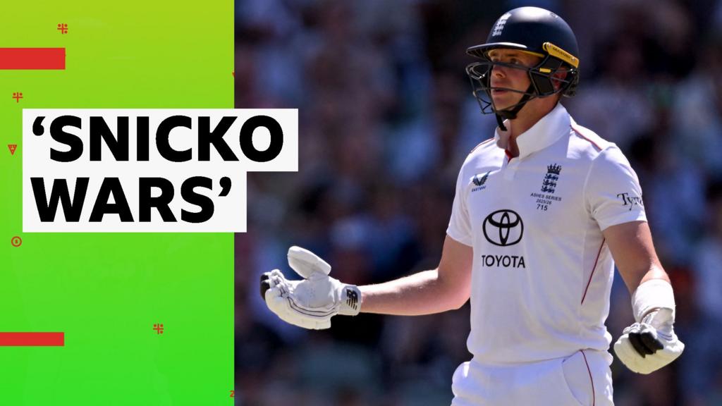 ‘This is ridiculous!’ – Smith dismissed after more Snicko controversy