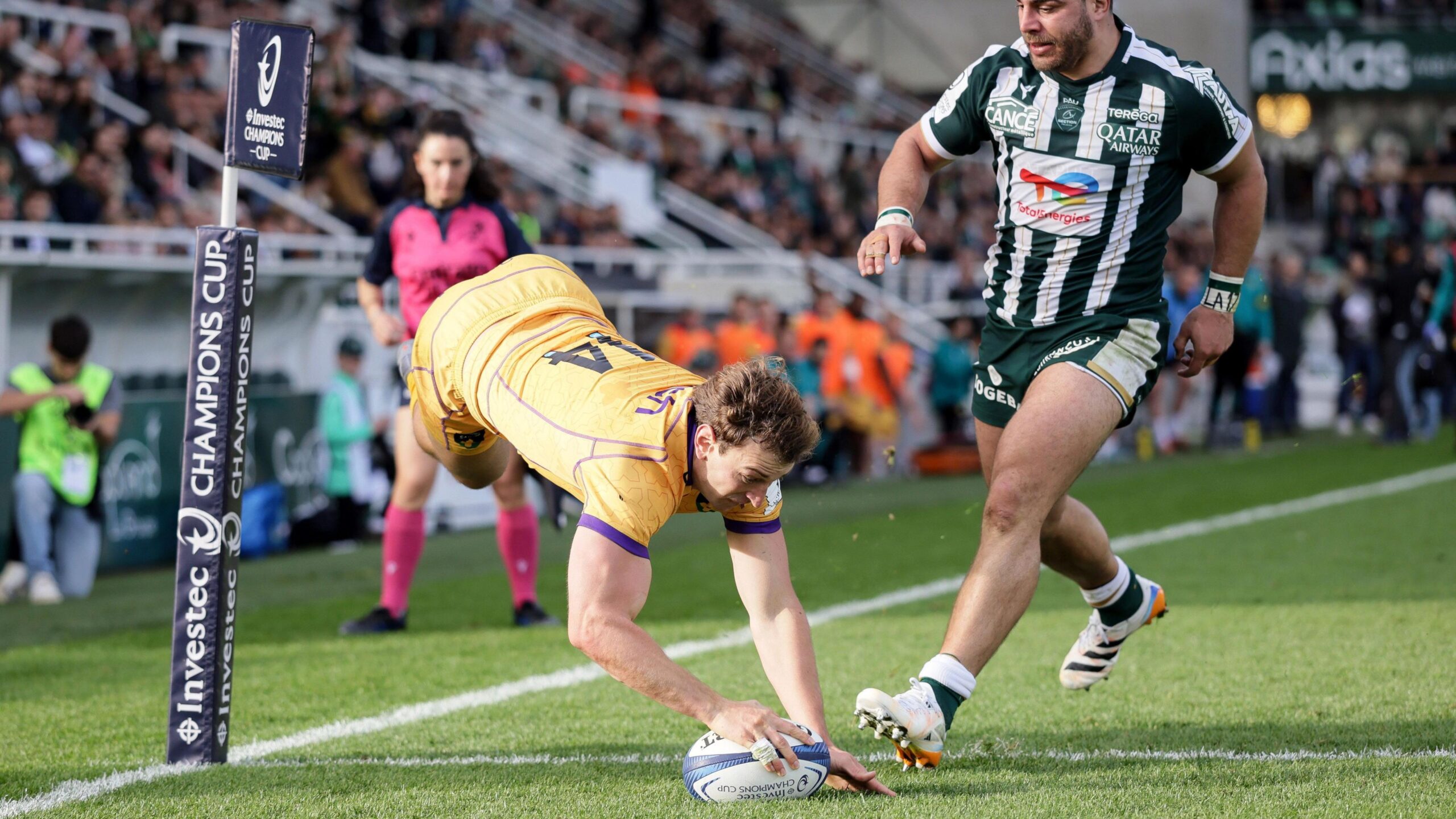 James Ramm scores a try