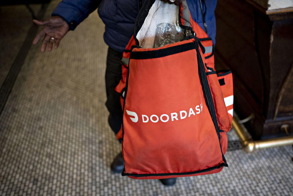 DoorDash driver faces felony charges after allegedly spraying customers’ food