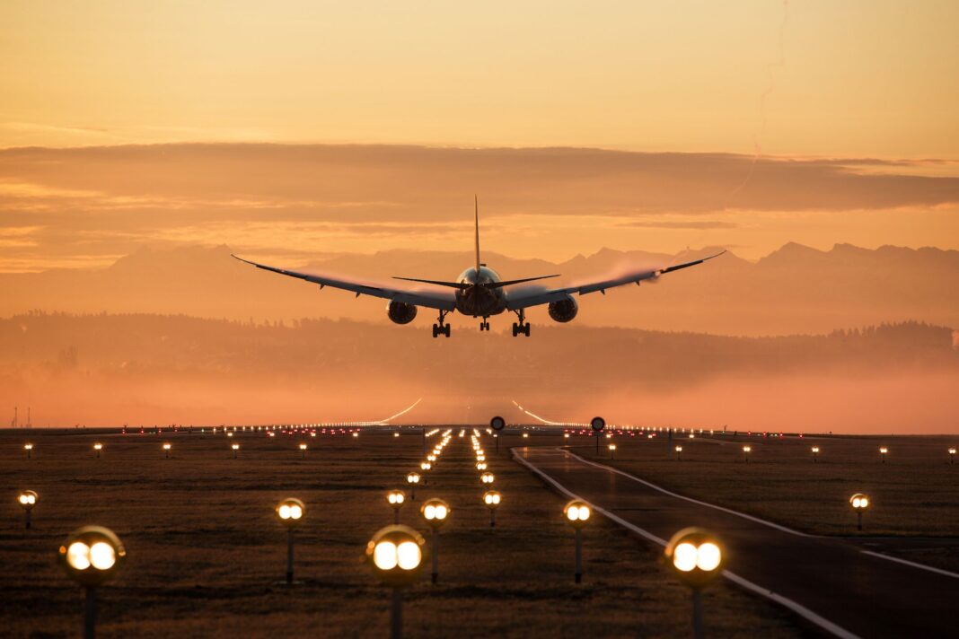 Tarmac Delays: These Are Your Rights as an Airline Passenger