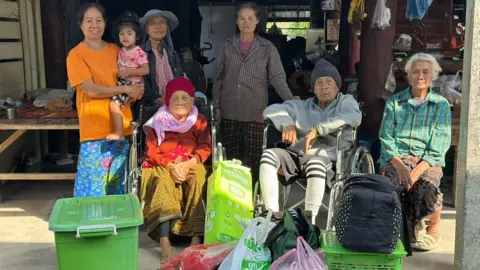 Siksaka Pongsuwan Siksaka Pongsuwan says he and his neighbours on the Thai side of the border are torn about whether to evacuate