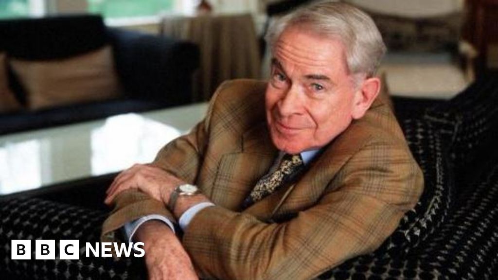 Comedian Stanley Baxter dies aged 99