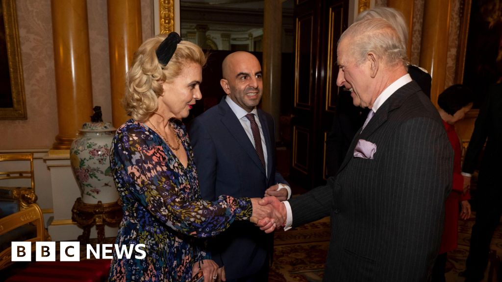 King welcomes those who showed bravery during train knife attack