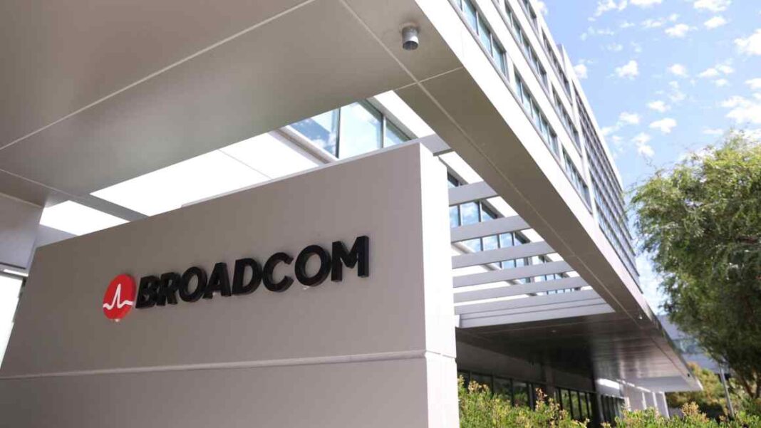 Nasdaq drops sharply as AI heavyweights Broadcom and Oracle slide