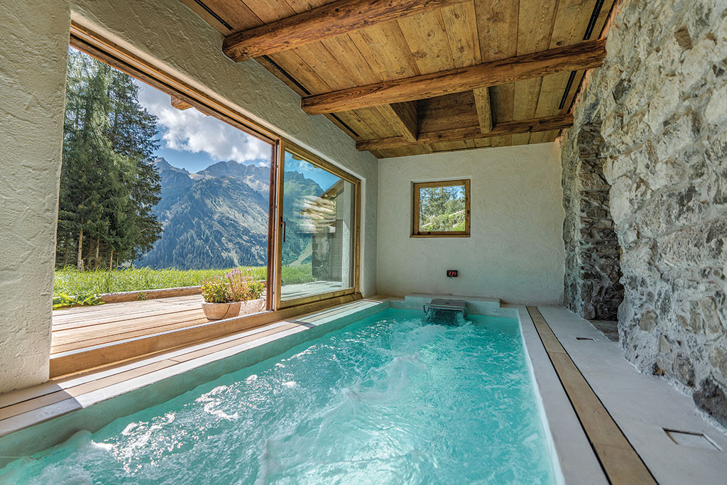 Ski chalet for sale: Cesa Dolomiti, Sella Ronda, Dolomites, Italy.
