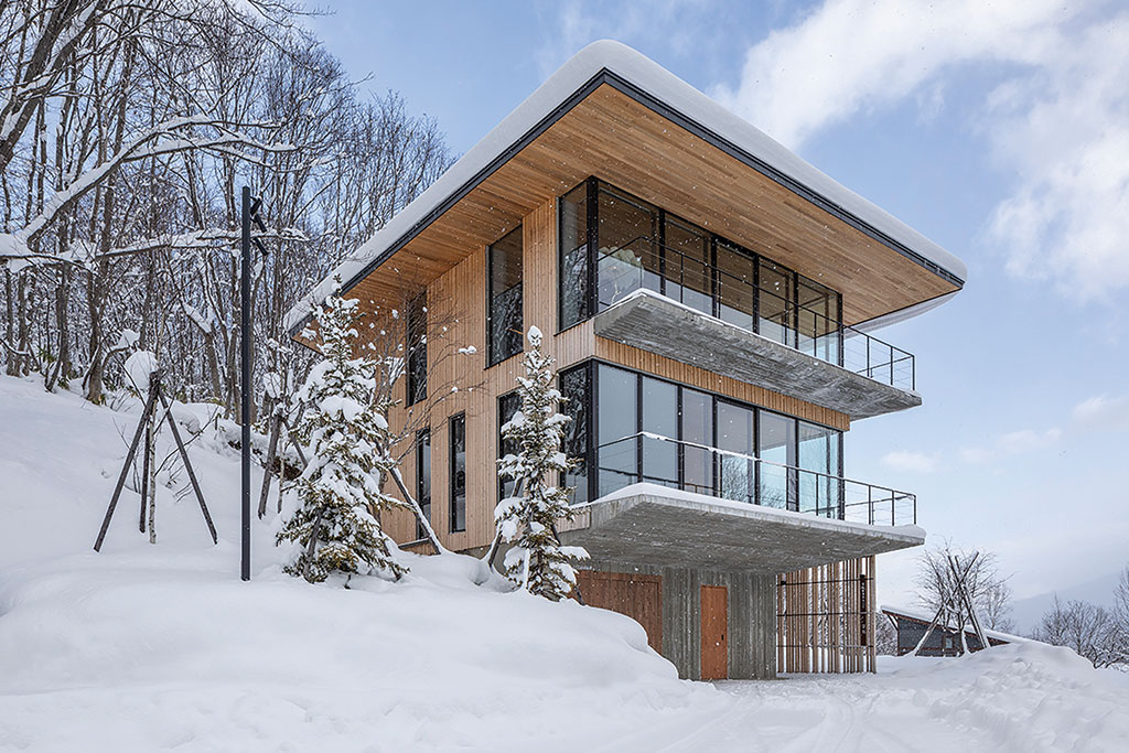 Ski chalet for sale: Yukikage & the Annex, Niseko Hirafu, Kutchan, Japan.