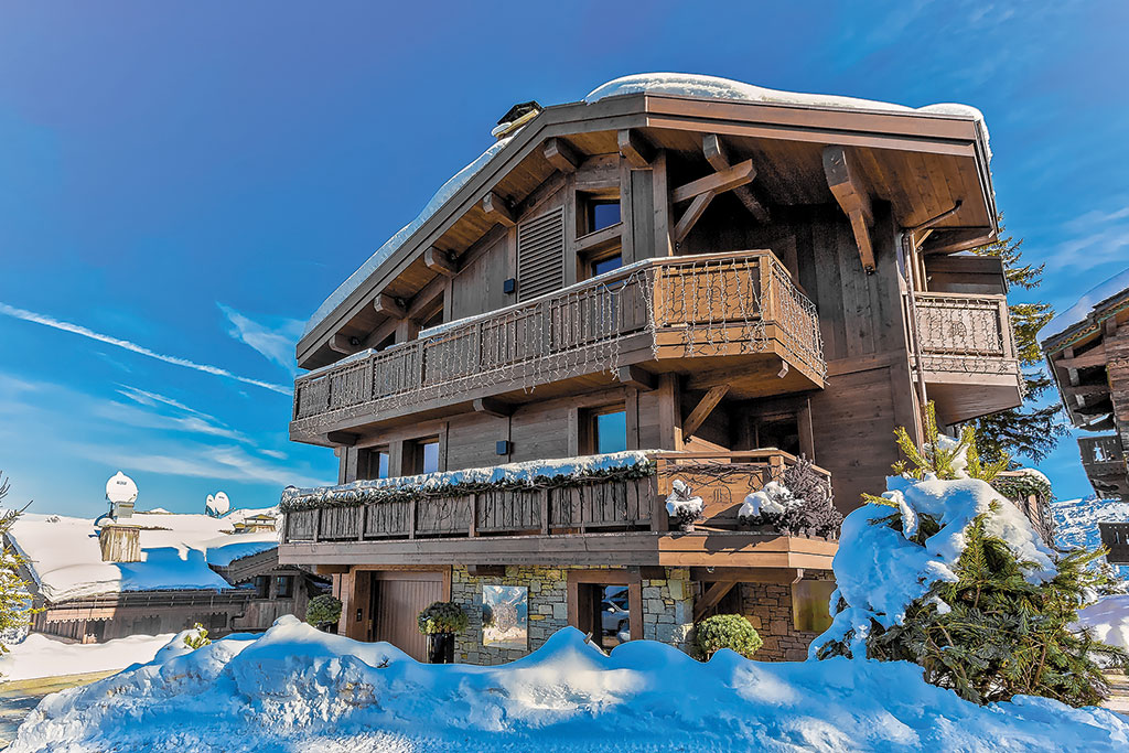 Ski chalet for sale: Courchevel, Savoie, France.